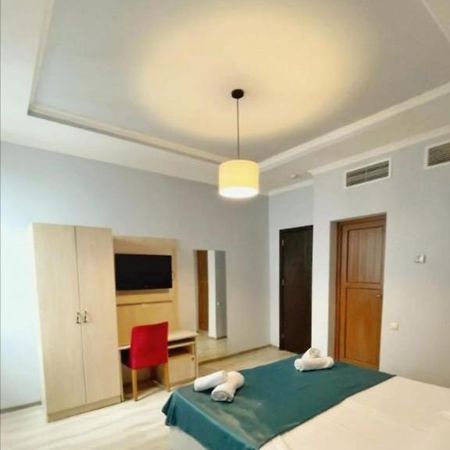 Hotel My Rose Батуми Екстериор снимка