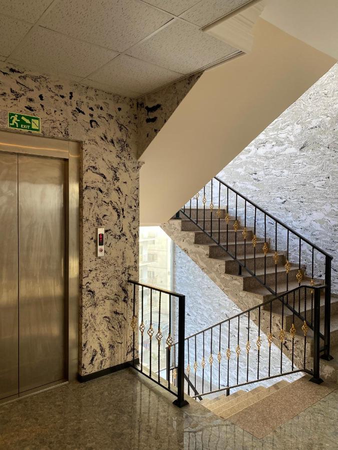 Hotel My Rose Батуми Екстериор снимка